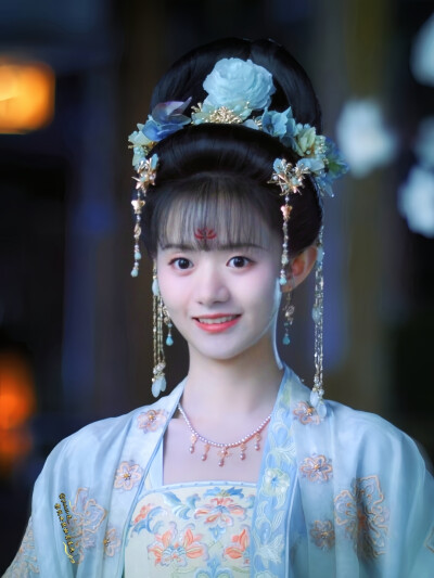 暖色导演剪辑